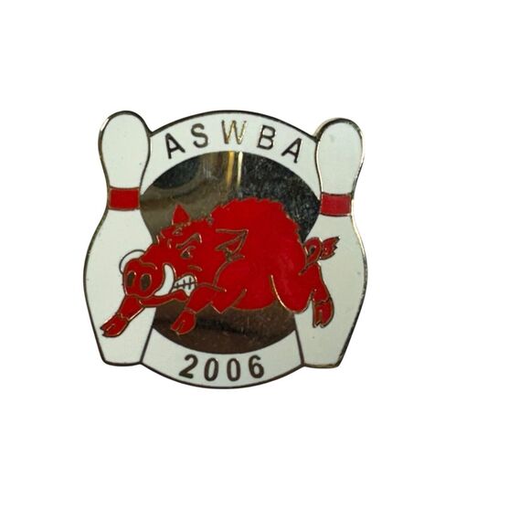 Vintage Women’s Bowling Lapel Hat Pin Lot WIBC WBS Tournaments Flashers - Picture 3 of 10